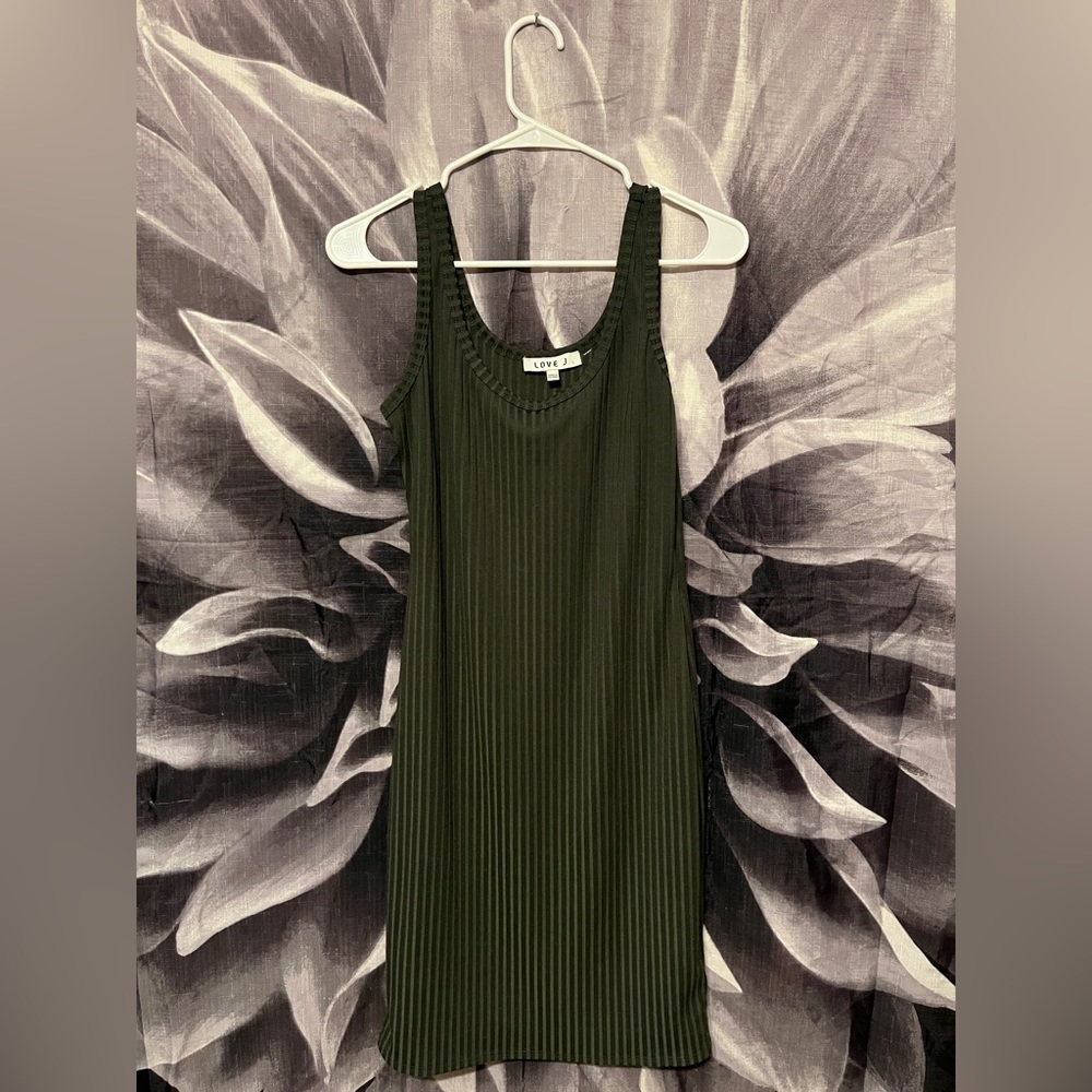 Dark Green Slim Dress 🐢